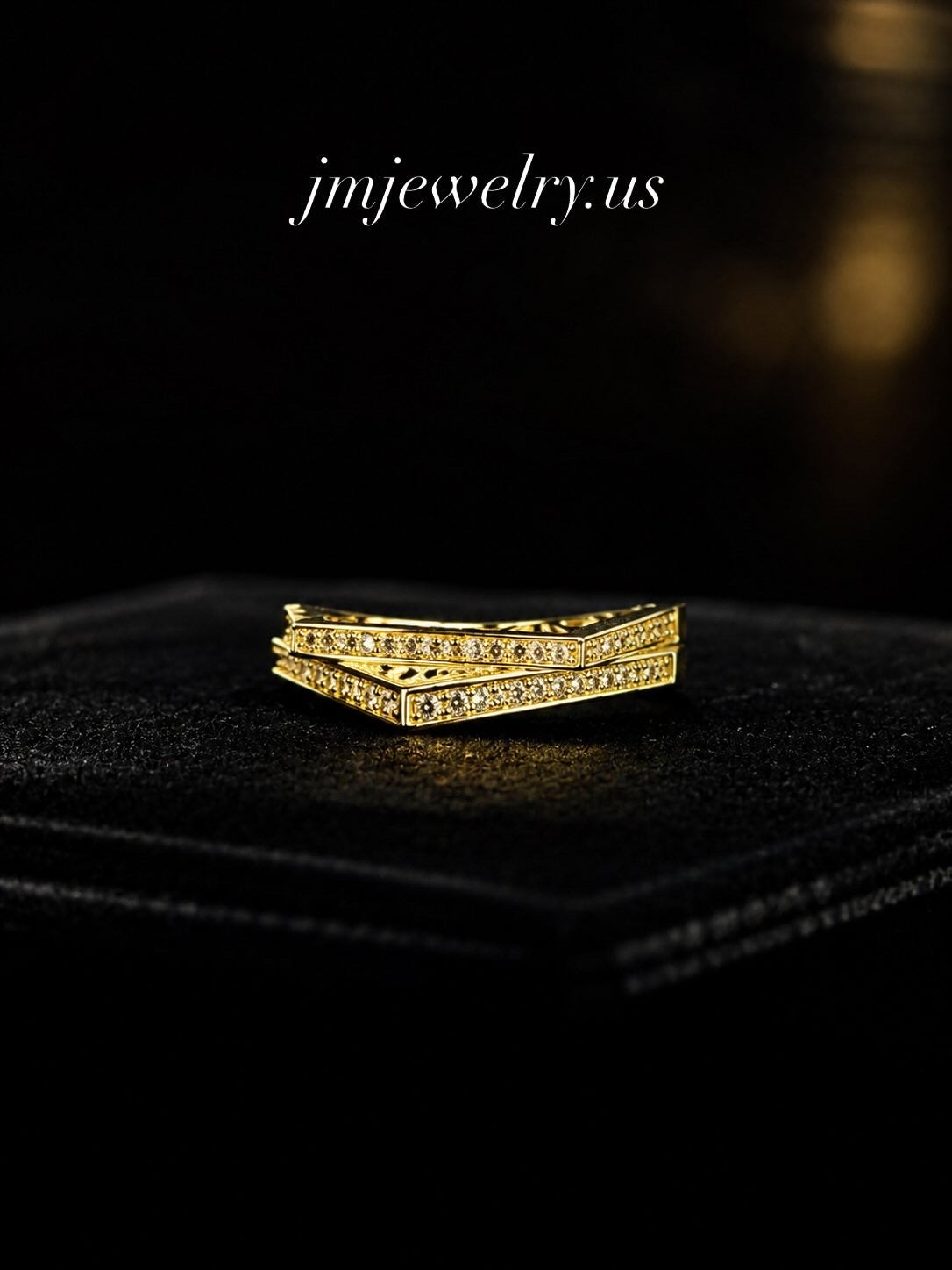 exclusive women's ring